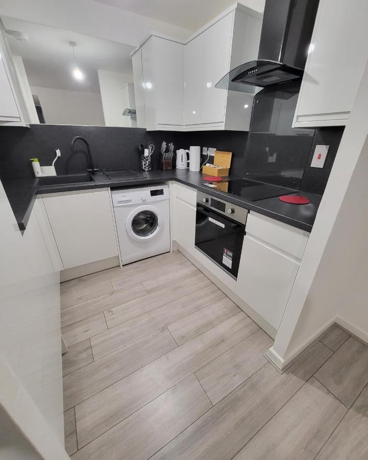 Garland Modern 2 Bedroom Apartment With Parking London Plumstead  Εξωτερικό φωτογραφία