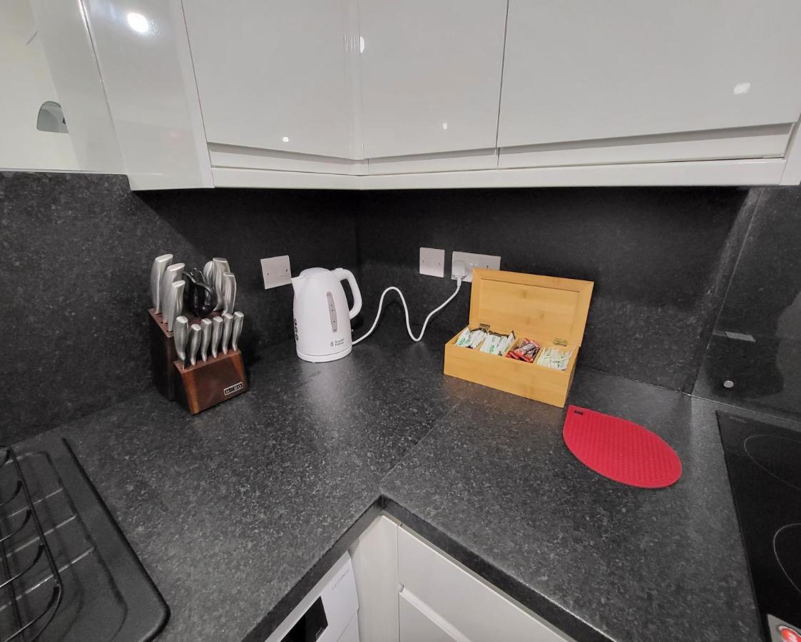 Garland Modern 2 Bedroom Apartment With Parking London Plumstead  Εξωτερικό φωτογραφία